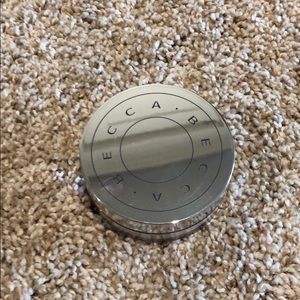 Becca hydro powder